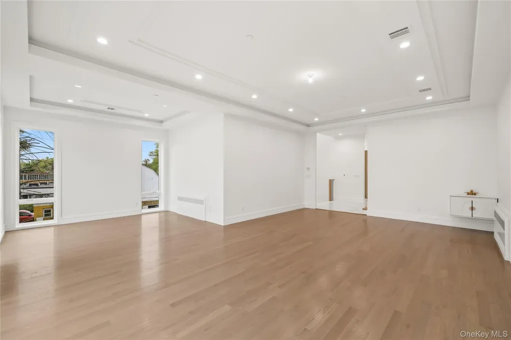 7 Sherwood Avenue Spring Valley NY 10977
