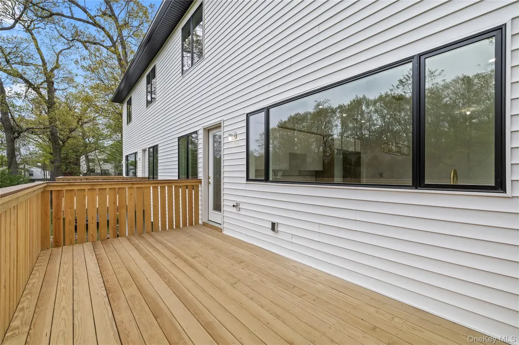 7 Sherwood Avenue Spring Valley NY 10977