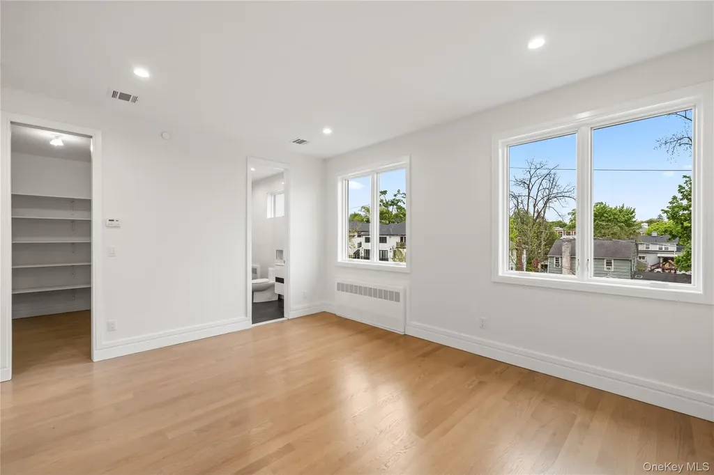 7 Sherwood Avenue Spring Valley NY 10977
