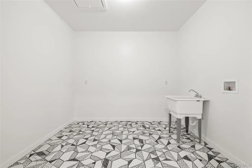 7 Sherwood Avenue Spring Valley NY 10977