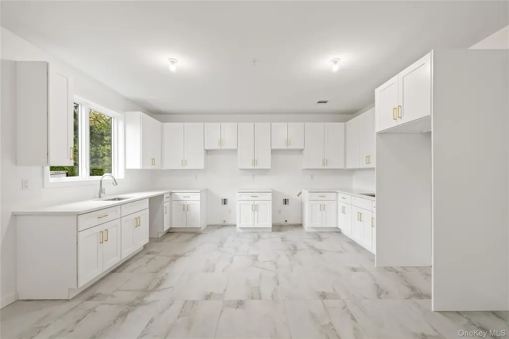 7 Sherwood Avenue Spring Valley NY 10977