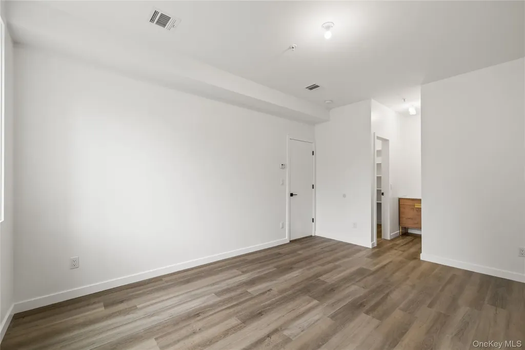 7 Sherwood Avenue Spring Valley NY 10977