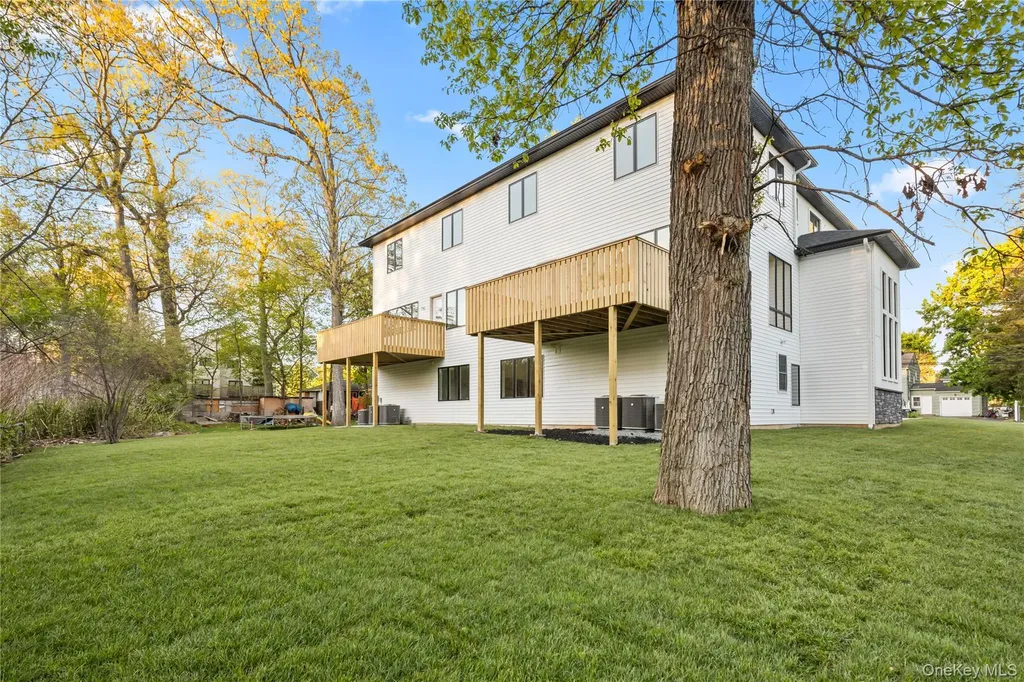 7 Sherwood Avenue Spring Valley NY 10977