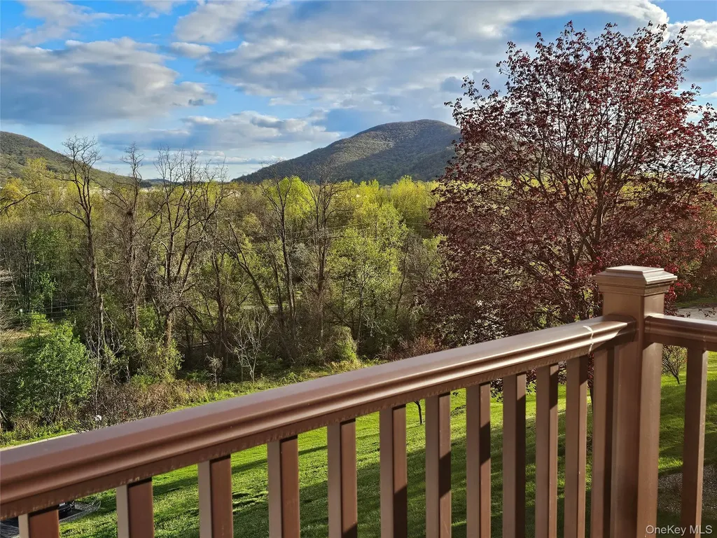 14 Skyline Drive Fishkill NY 12524