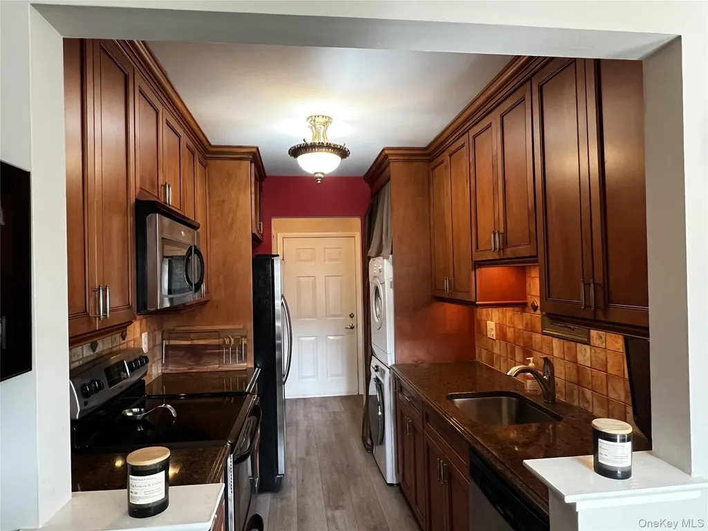 14 Skyline Drive Fishkill NY 12524