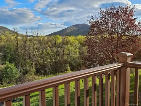 14 Skyline Drive Fishkill NY 12524
