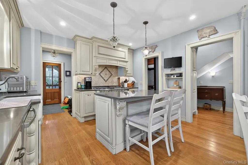 26 Maple Avenue Warwick NY 10990