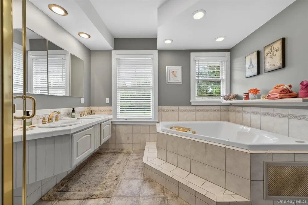 26 Maple Avenue Warwick NY 10990