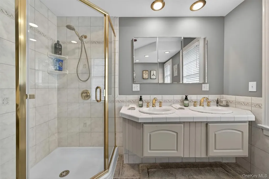 26 Maple Avenue Warwick NY 10990