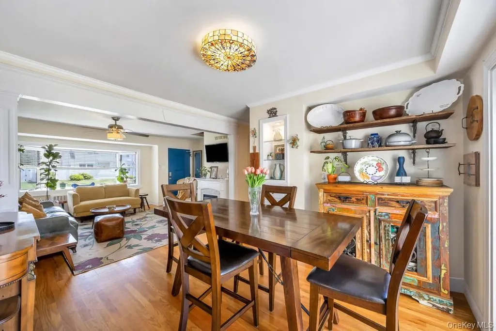 14 Dahlia Lane Deer Park NY 11729