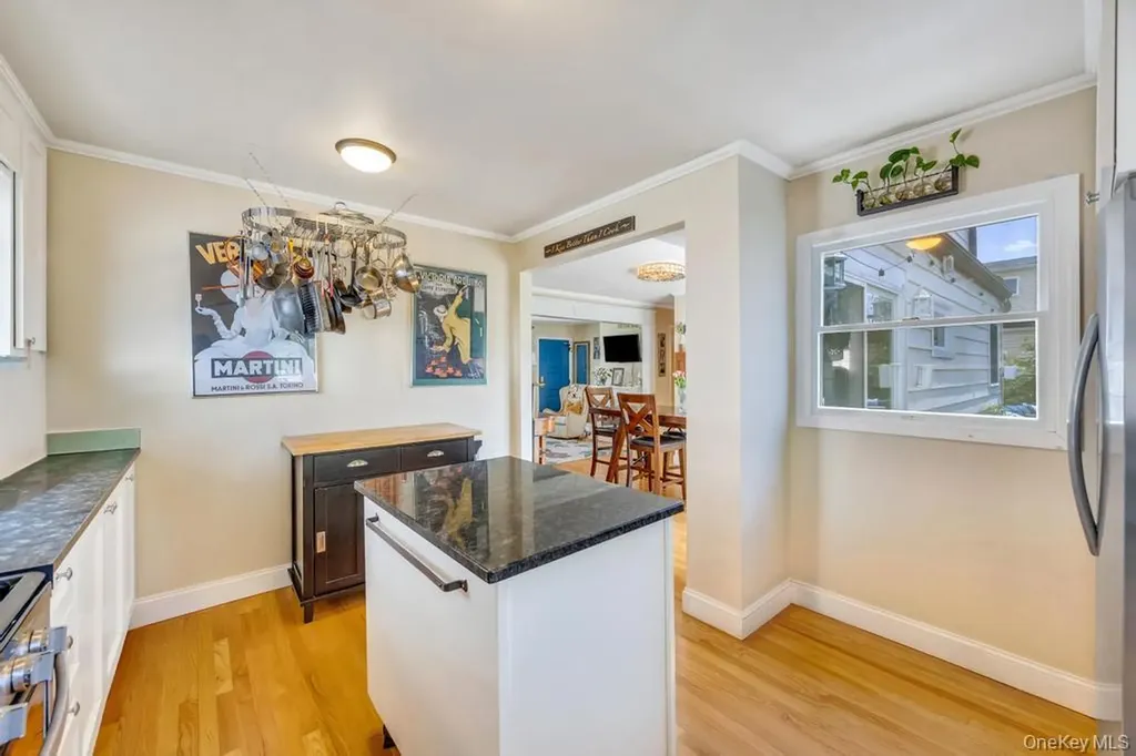 14 Dahlia Lane Deer Park NY 11729