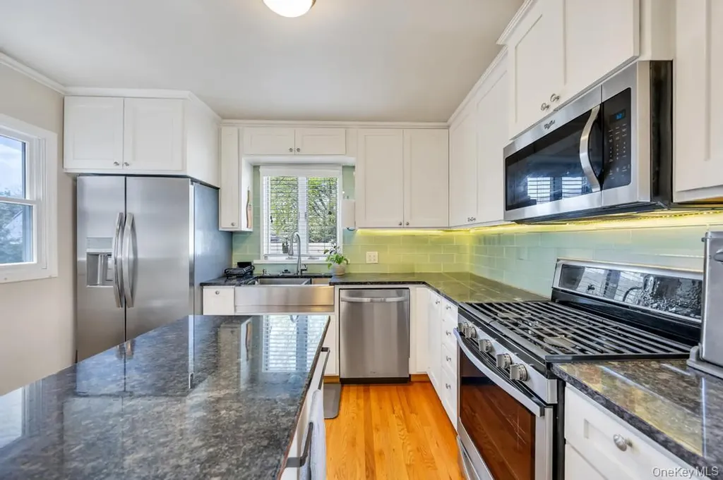 14 Dahlia Lane Deer Park NY 11729
