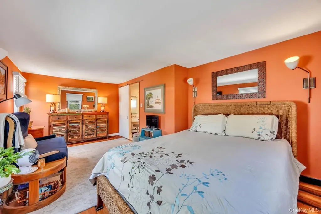 14 Dahlia Lane Deer Park NY 11729