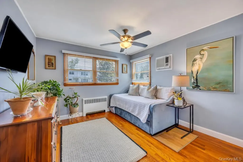 14 Dahlia Lane Deer Park NY 11729