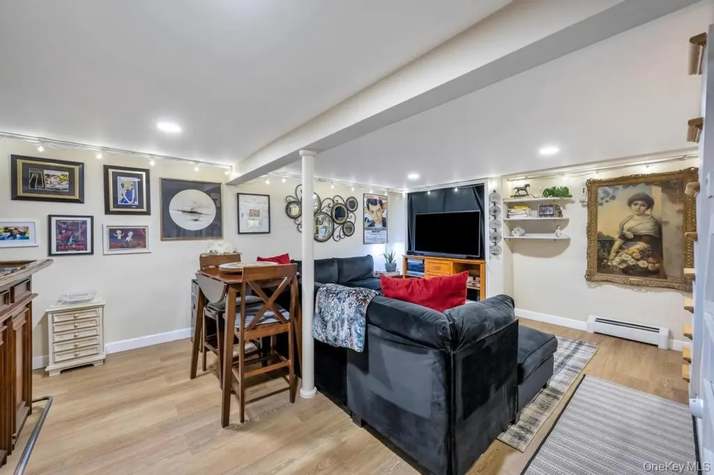14 Dahlia Lane Deer Park NY 11729