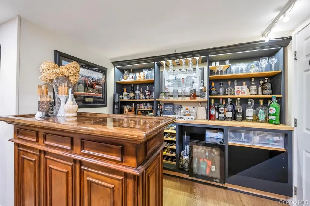 14 Dahlia Lane Deer Park NY 11729
