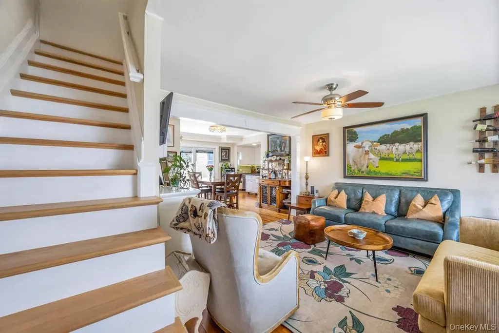 14 Dahlia Lane Deer Park NY 11729