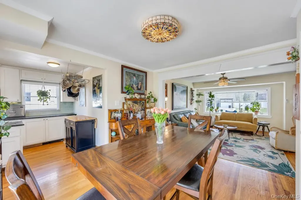 14 Dahlia Lane Deer Park NY 11729
