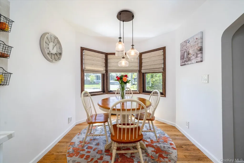 80 Doncaster Road Malverne NY 11565