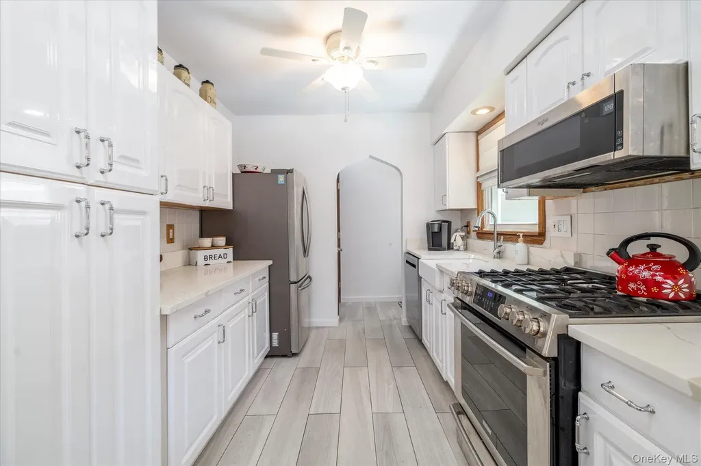 80 Doncaster Road Malverne NY 11565
