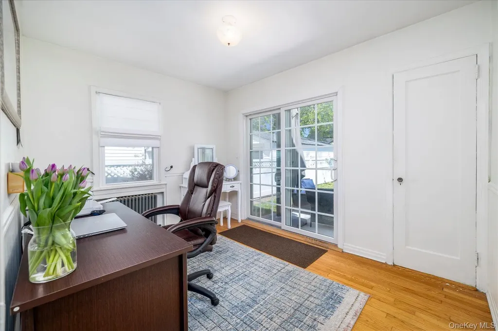 80 Doncaster Road Malverne NY 11565