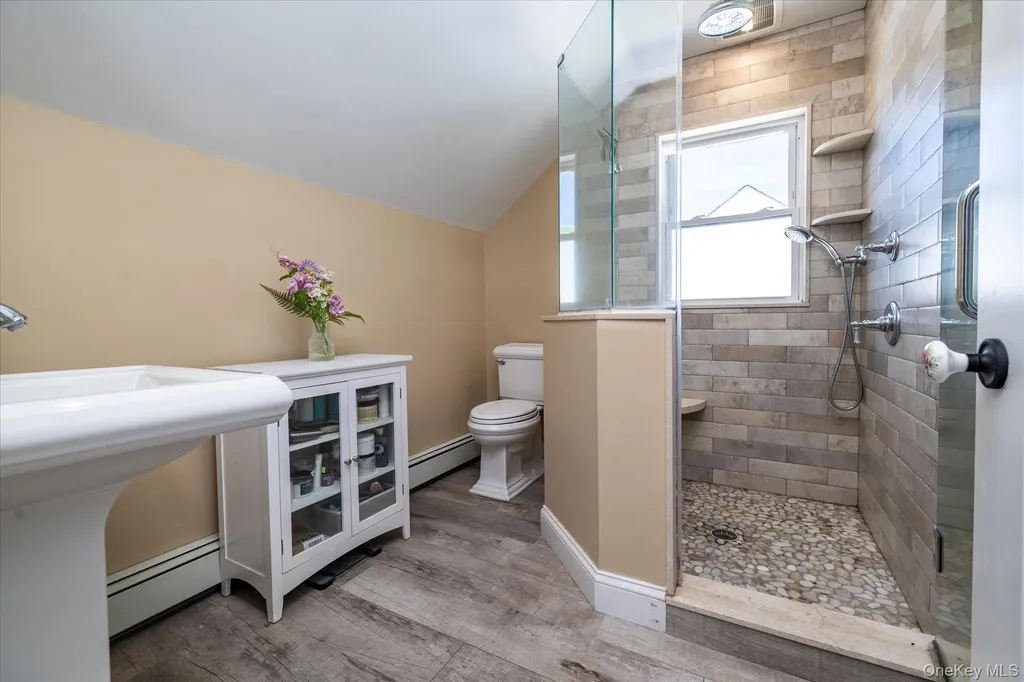80 Doncaster Road Malverne NY 11565