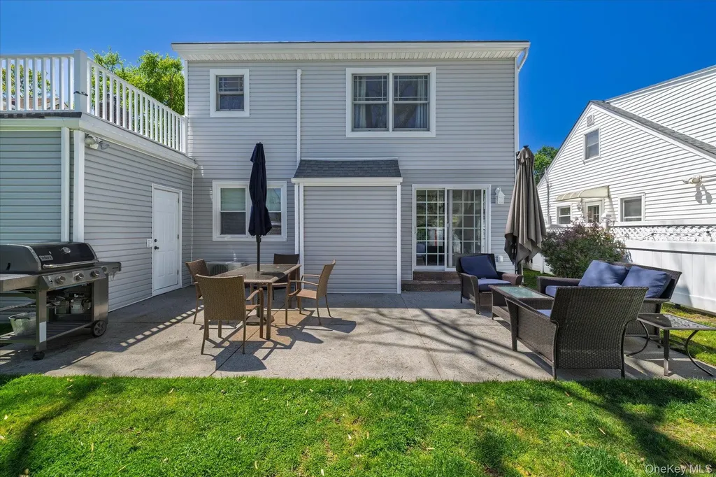 80 Doncaster Road Malverne NY 11565