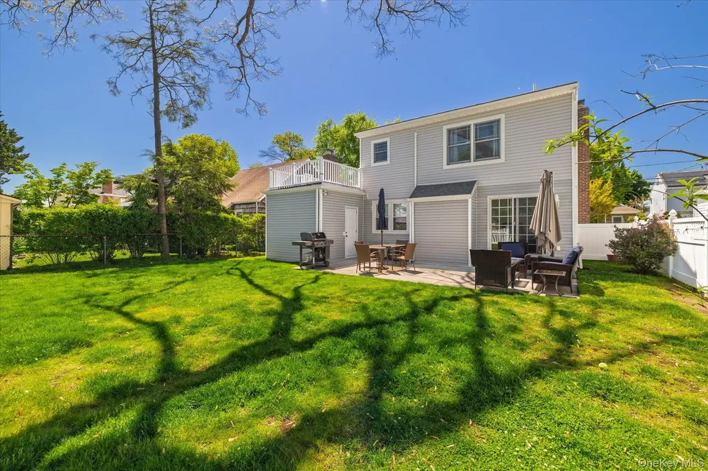 80 Doncaster Road Malverne NY 11565