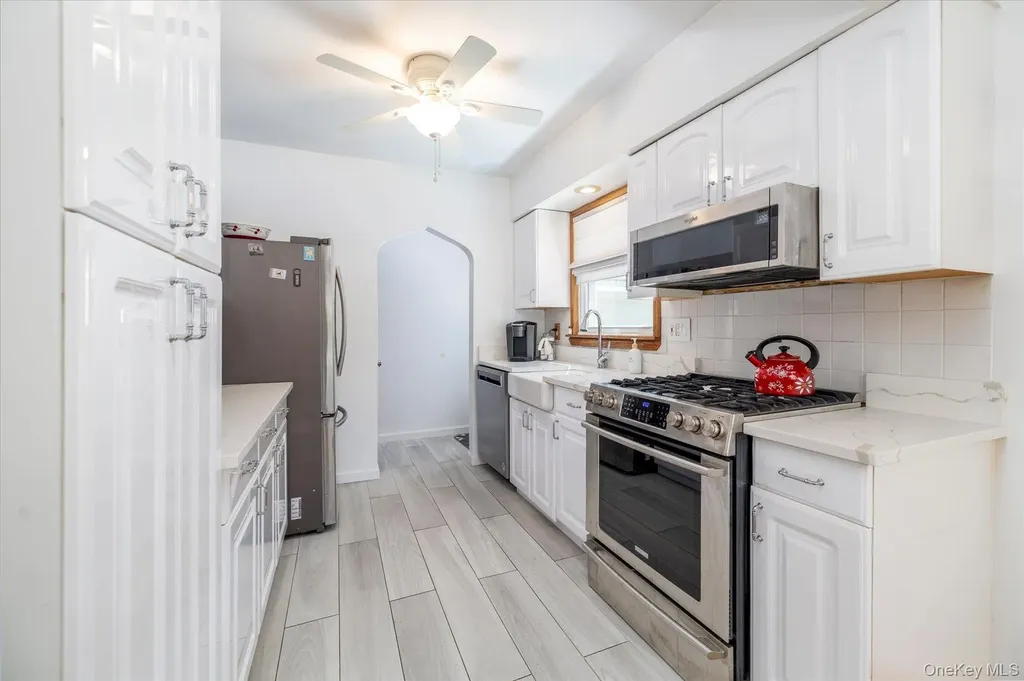 80 Doncaster Road Malverne NY 11565