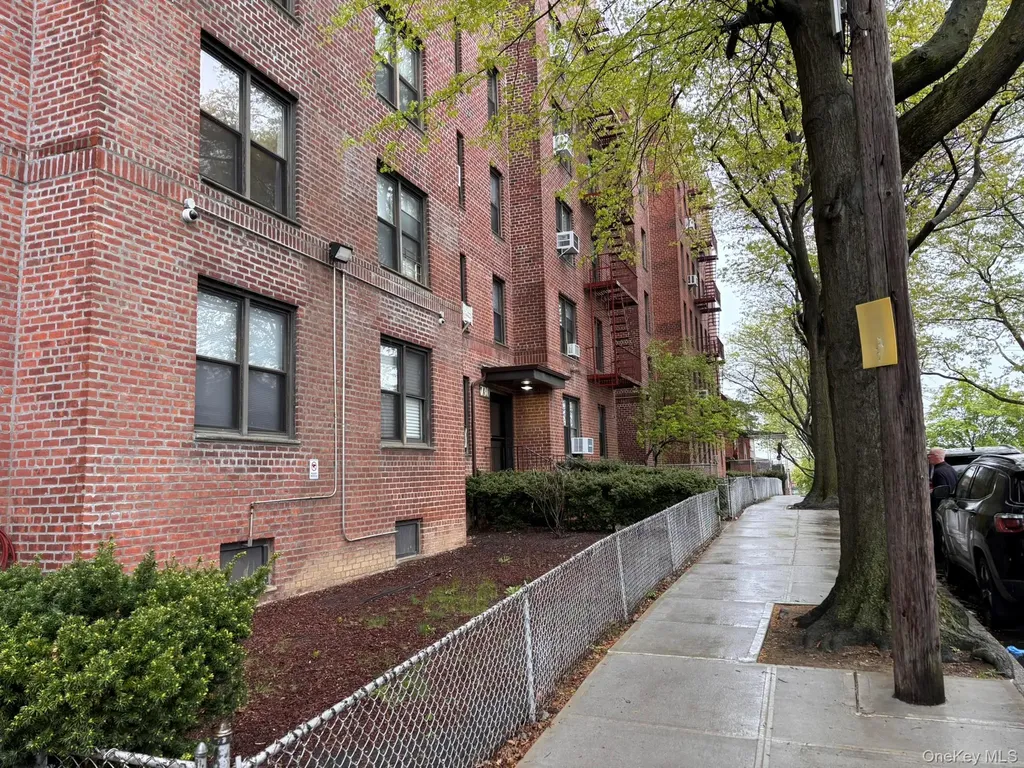 730 E 232nd Street Bronx NY 10466