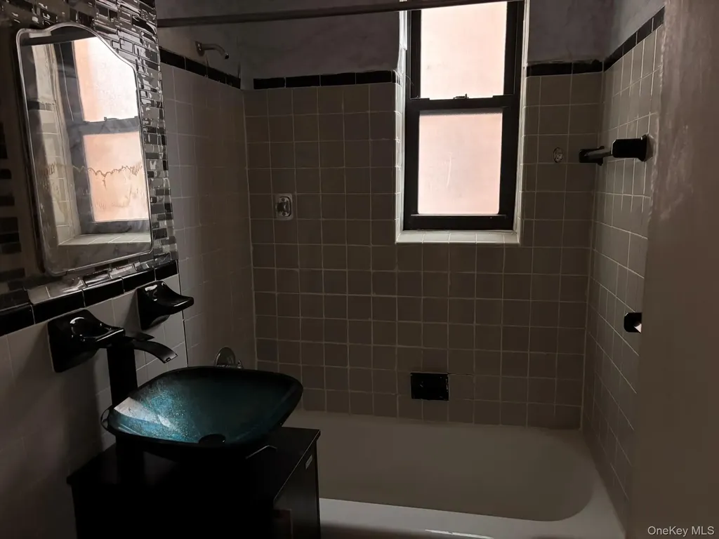 730 E 232nd Street Bronx NY 10466
