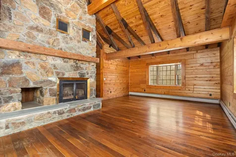 117 S Quaker Hill Road Pawling NY 12564