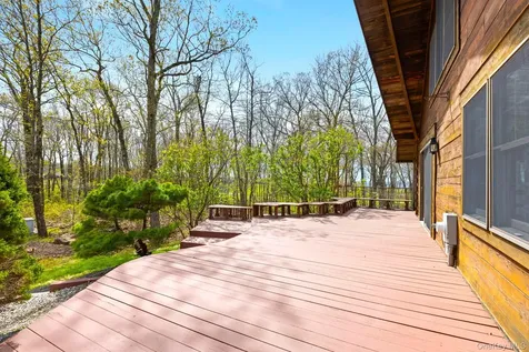 117 S Quaker Hill Road Pawling NY 12564