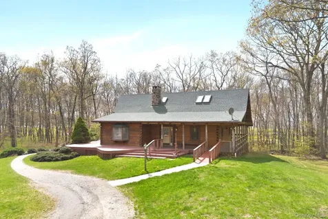 117 S Quaker Hill Road Pawling NY 12564