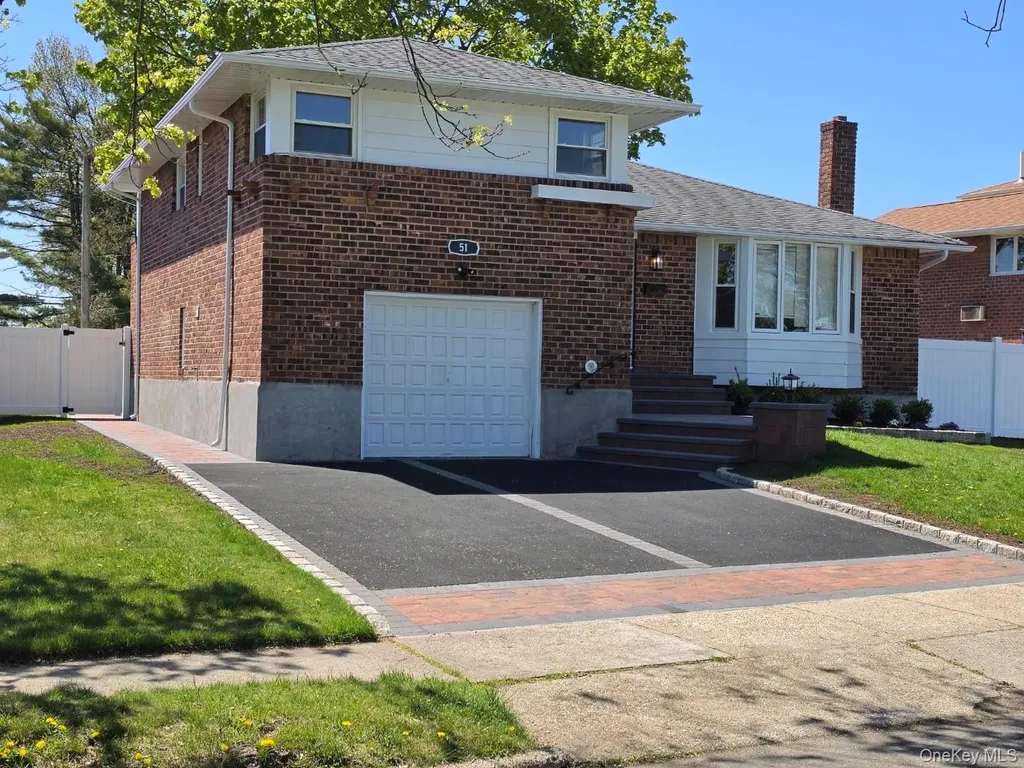 51 Stephen Street Levittown NY 11756
