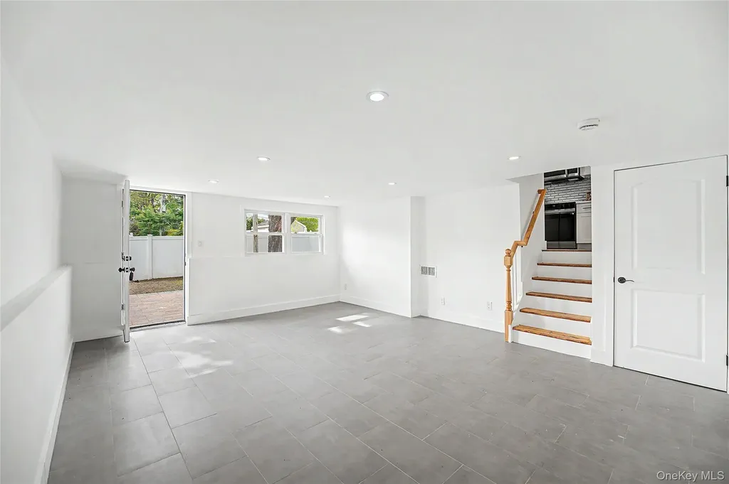 51 Stephen Street Levittown NY 11756