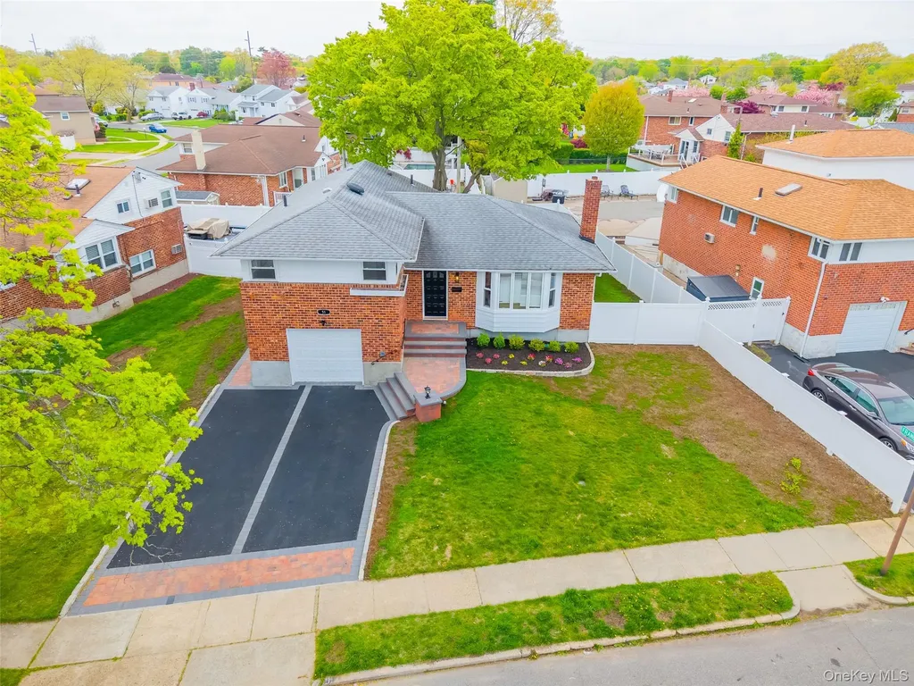 51 Stephen Street Levittown NY 11756
