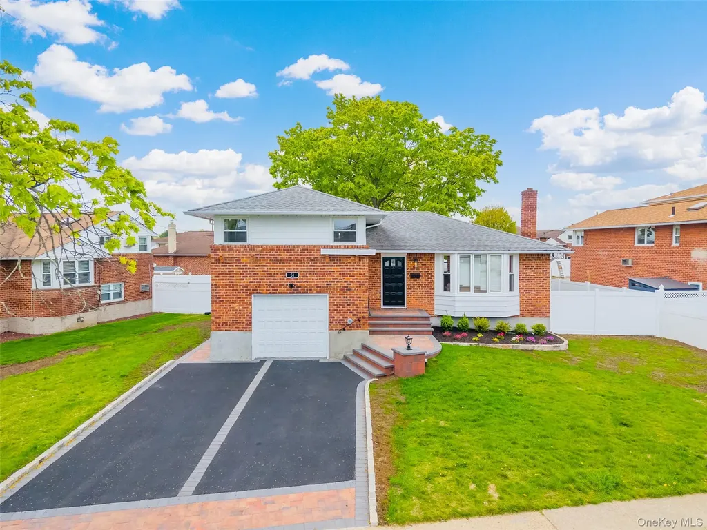 51 Stephen Street Levittown NY 11756