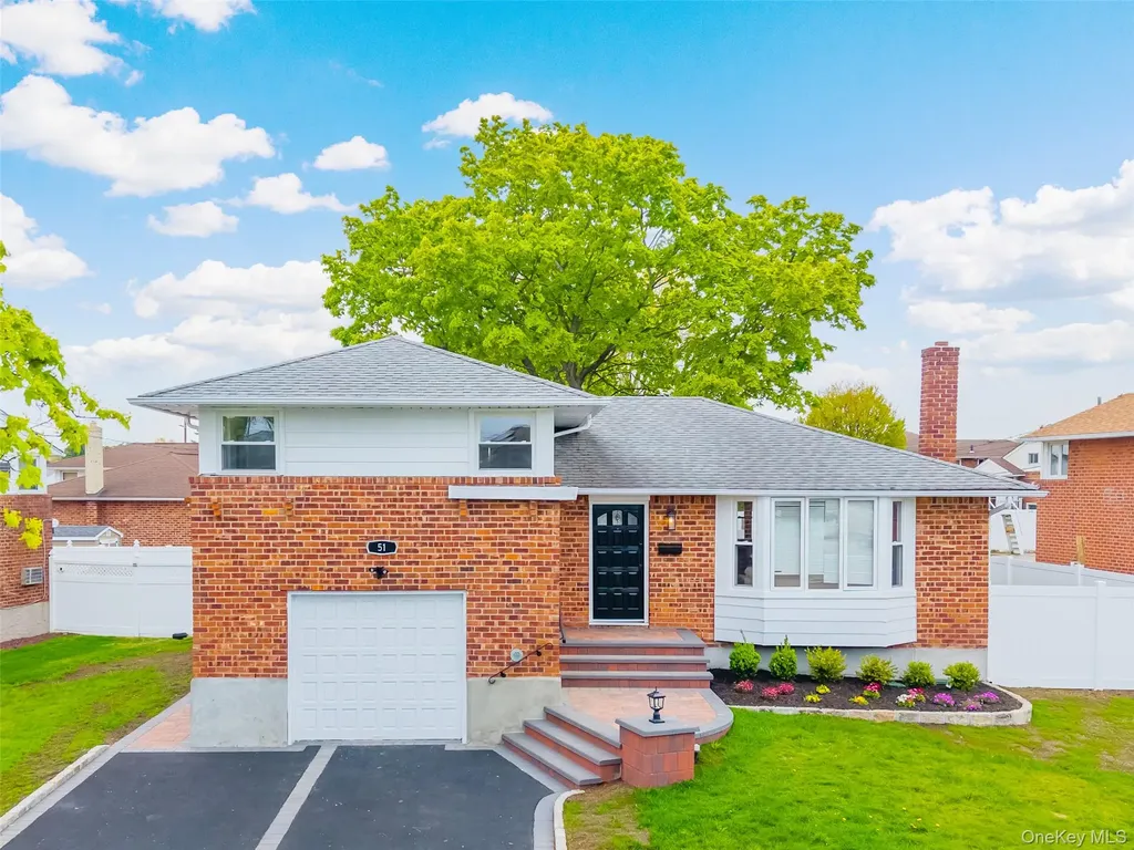 51 Stephen Street Levittown NY 11756