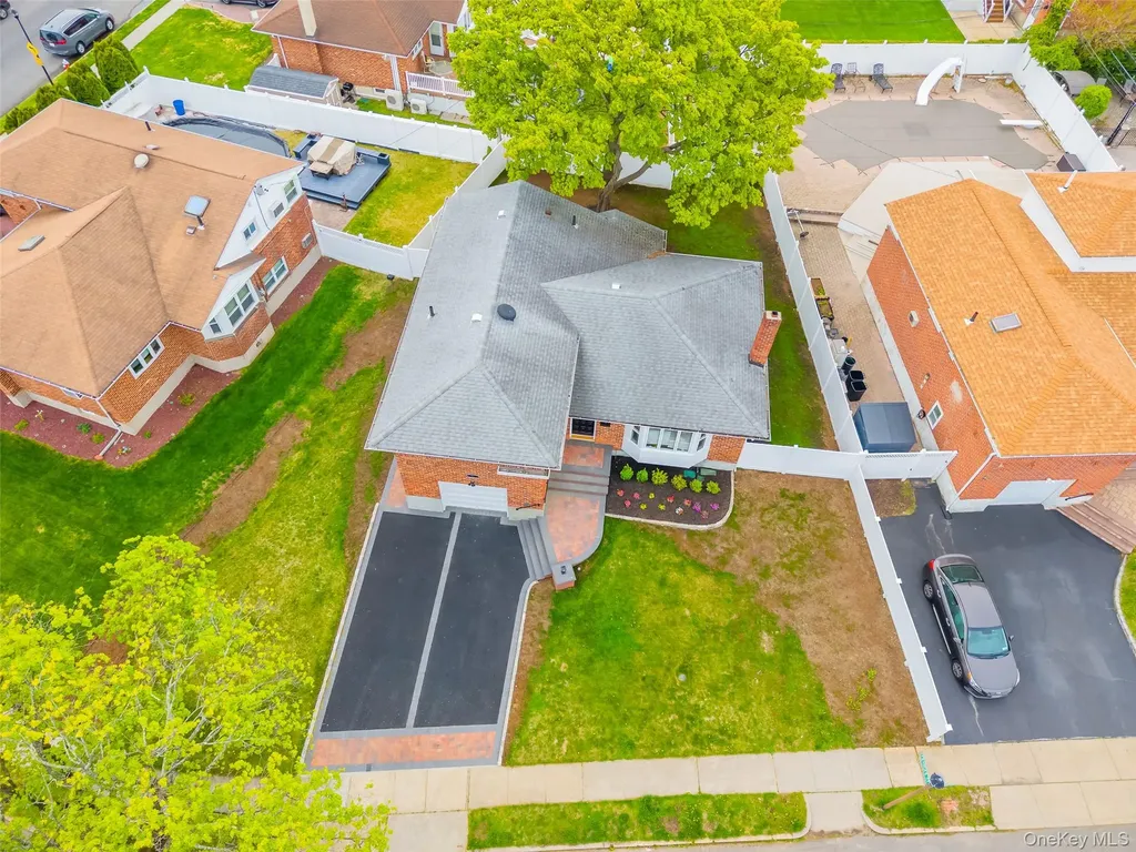 51 Stephen Street Levittown NY 11756