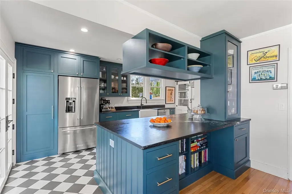81 Walgrove Avenue Dobbs Ferry NY 10522
