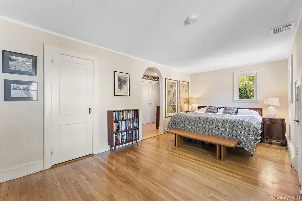 81 Walgrove Avenue Dobbs Ferry NY 10522