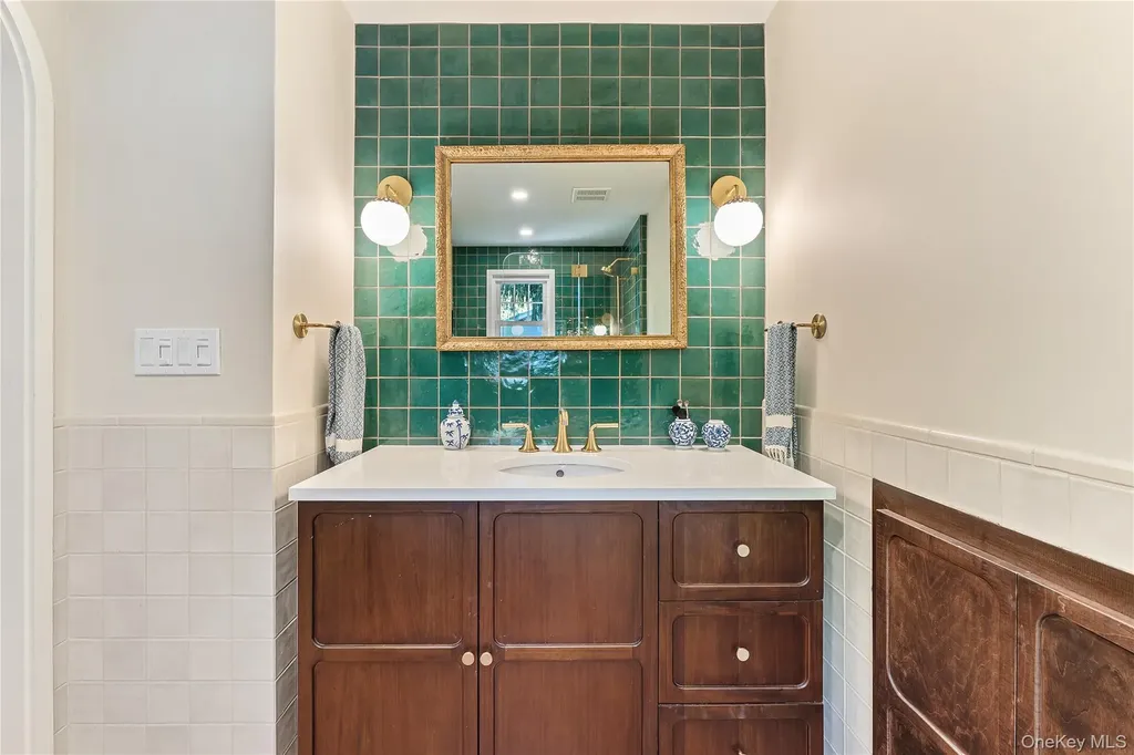 81 Walgrove Avenue Dobbs Ferry NY 10522