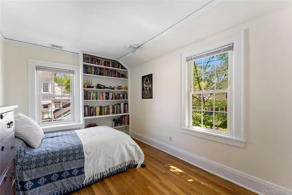 81 Walgrove Avenue Dobbs Ferry NY 10522