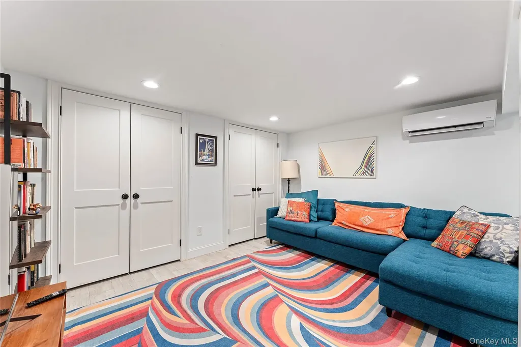 81 Walgrove Avenue Dobbs Ferry NY 10522