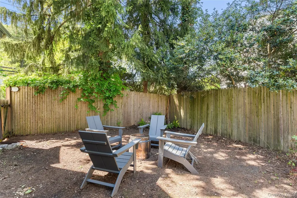 81 Walgrove Avenue Dobbs Ferry NY 10522
