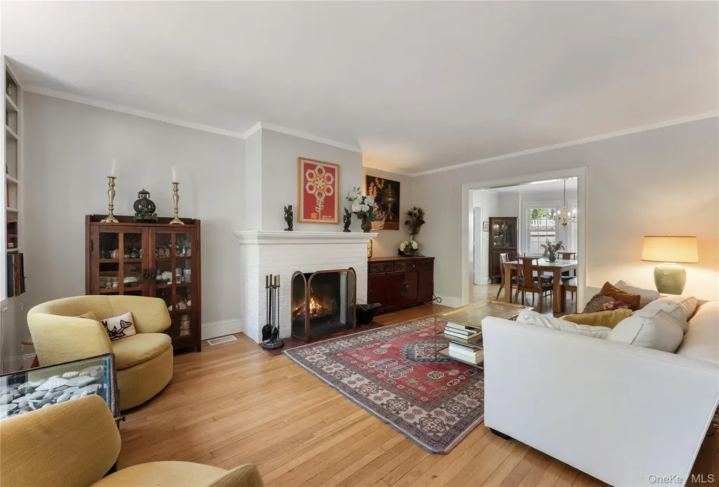 81 Walgrove Avenue Dobbs Ferry NY 10522