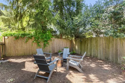 81 Walgrove Avenue Dobbs Ferry NY 10522