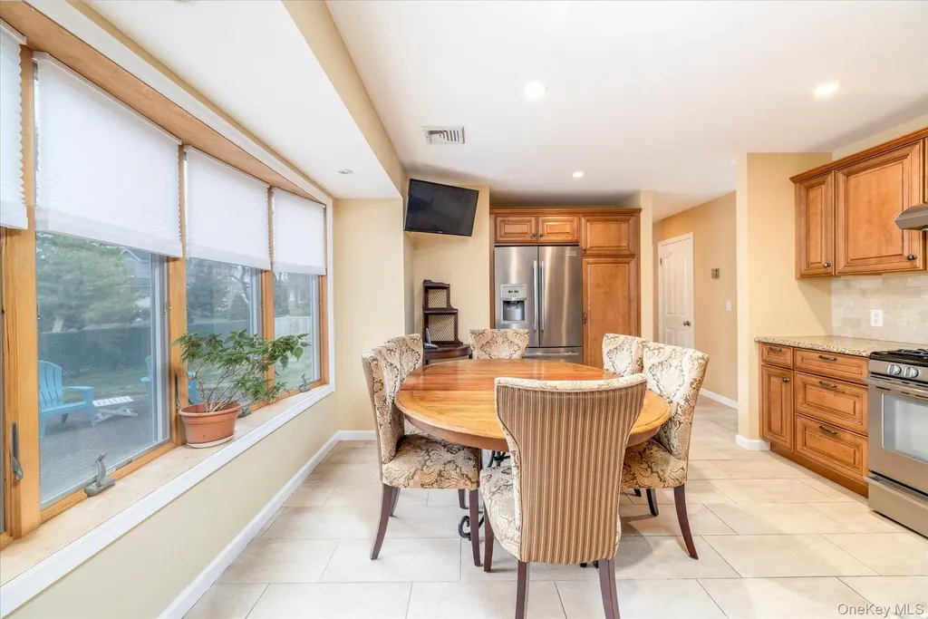 142 E Shore Drive Massapequa NY 11758