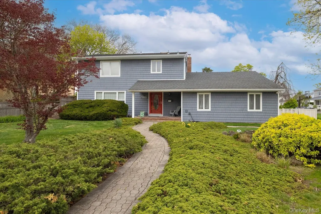 142 E Shore Drive Massapequa NY 11758